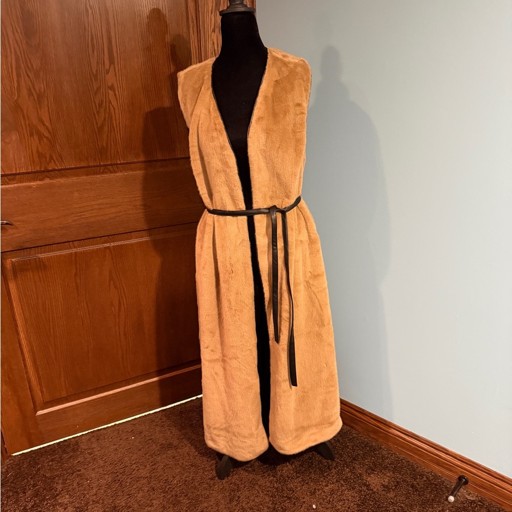 Able Tan Fabric with Label
